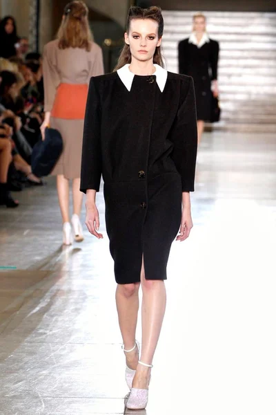 Look 4